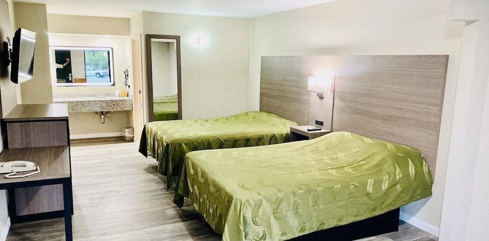 Brentwood Inn & Suites 2