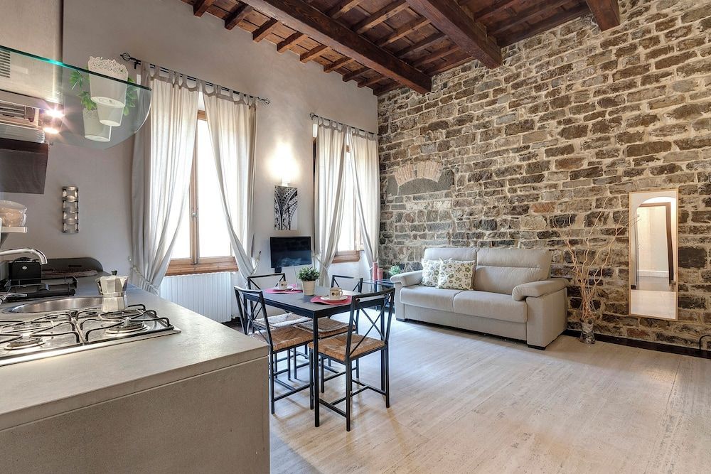 Calzaiuoli Apartments by Mamo Florence 1