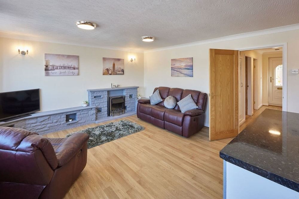 Host & Stay - Rock Cottage 1