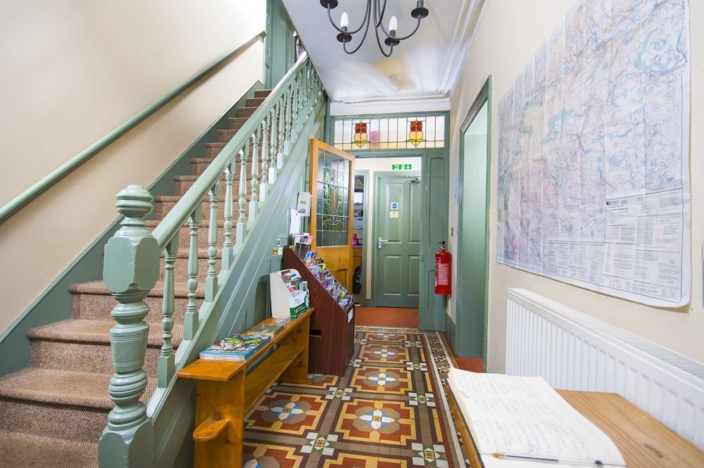 Llangollen Hostel - The Whole Bedroom - Self Catering Facilities 2
