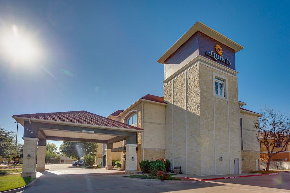 La Quinta by Wyndham Granbury 1