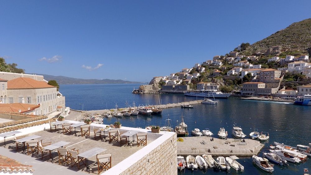 Douskos Port House 1