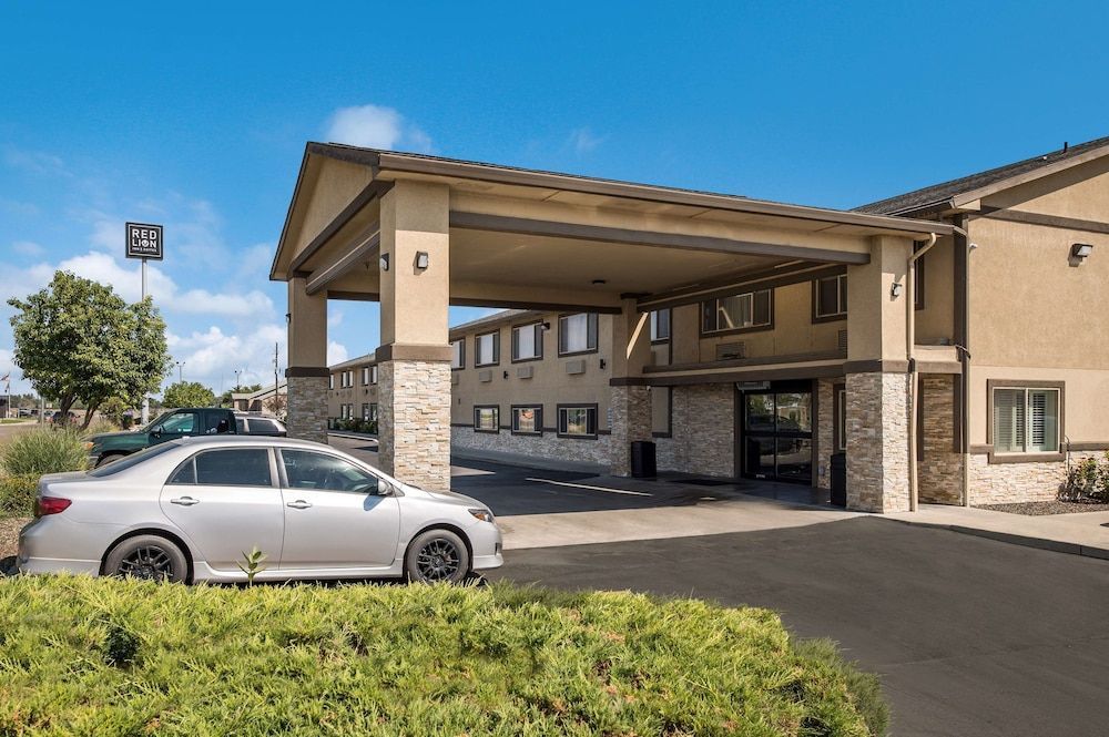 Red Lion Inn & Suites Ontario 1
