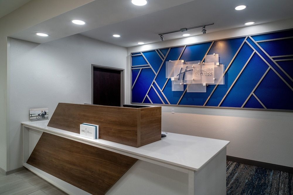 Holiday Inn Express & Suites CHARLESTON-KANAWHA CITY by IHG 1