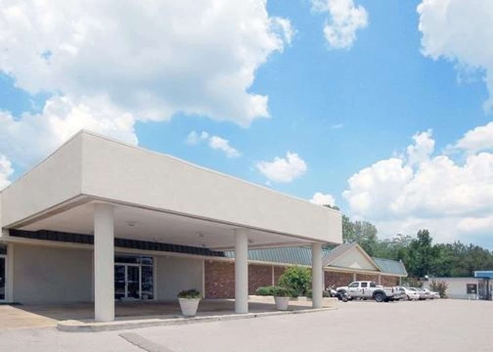 Econo Lodge Corinth 1