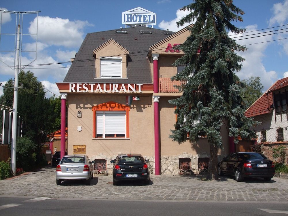 Attila Hotel Budapest 1