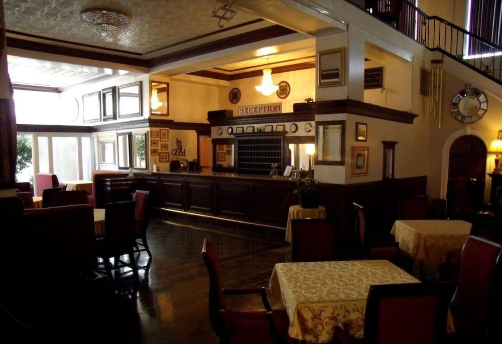 The Mountaineer Hotel 1