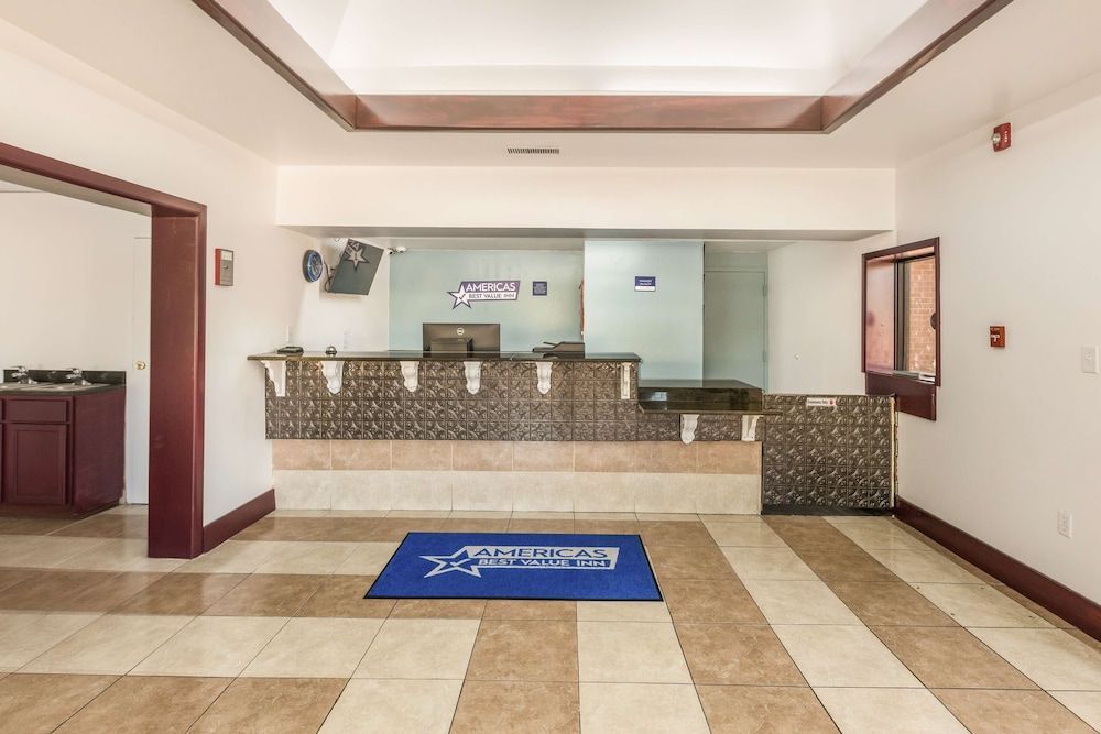 Americas Best Value Inn Stockbridge 2