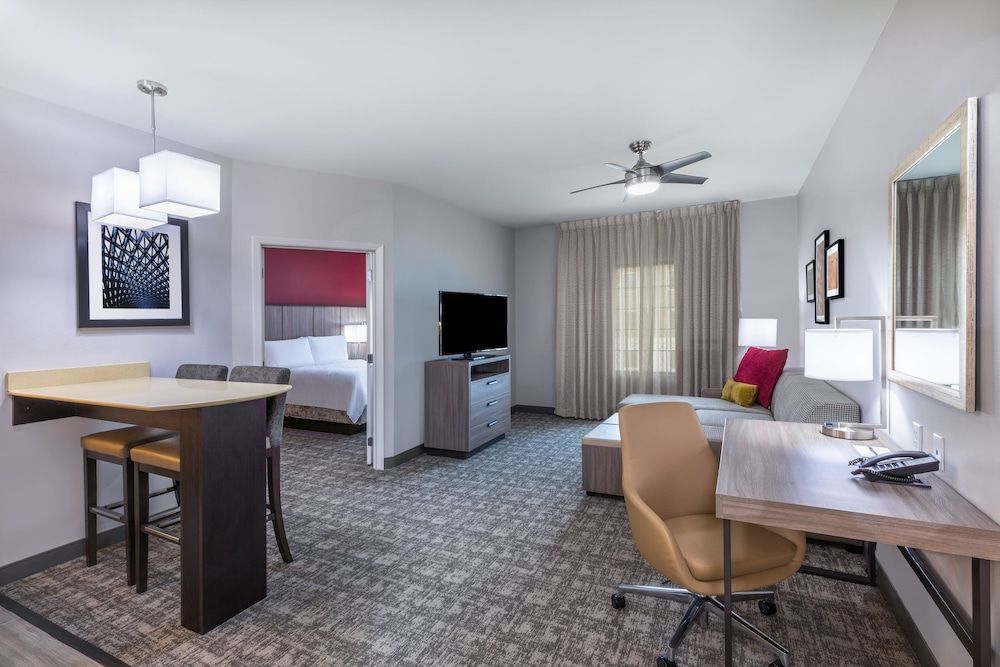 Staybridge Suites IAH AIRPORT EAST by IHG 1