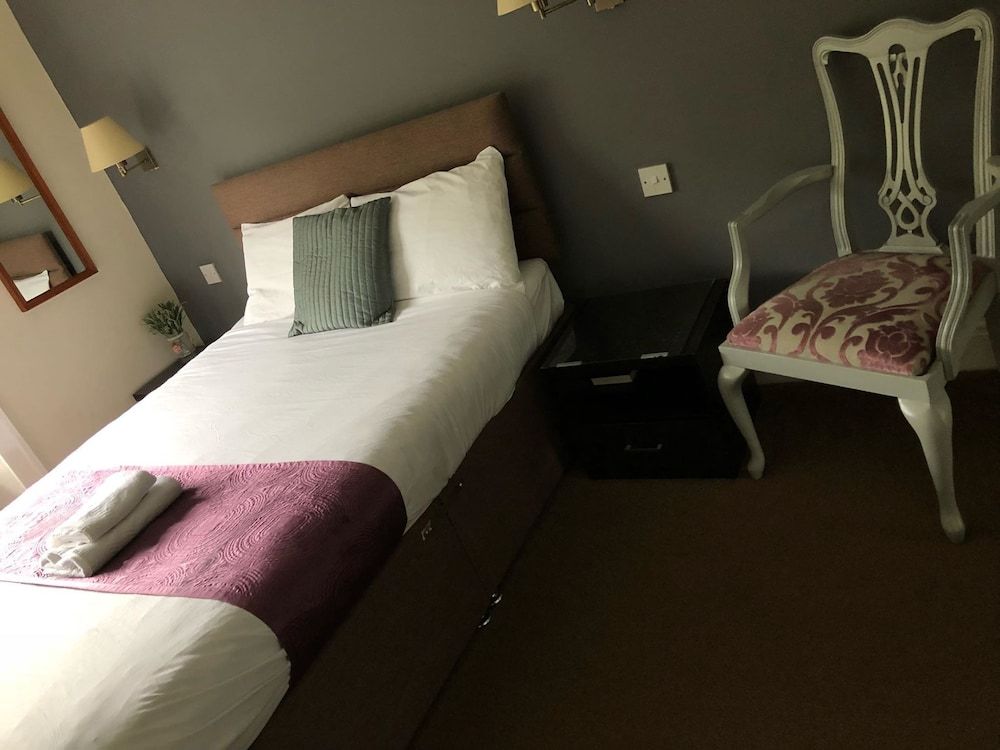 Gateway Lodge 2