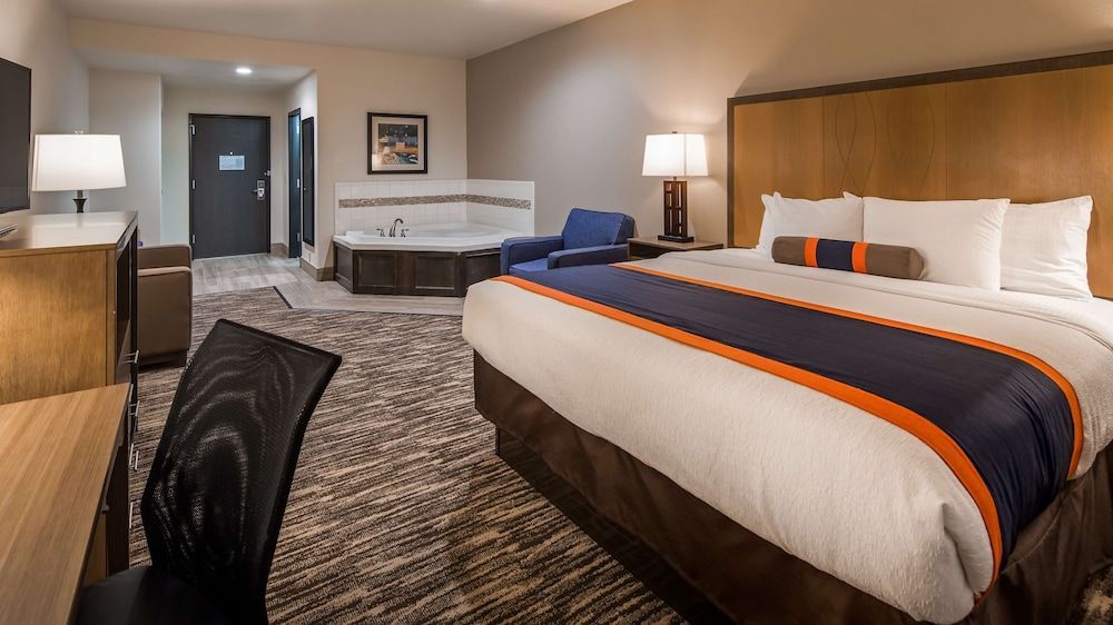 Best Western Plus Ardmore Inn & Suites 1