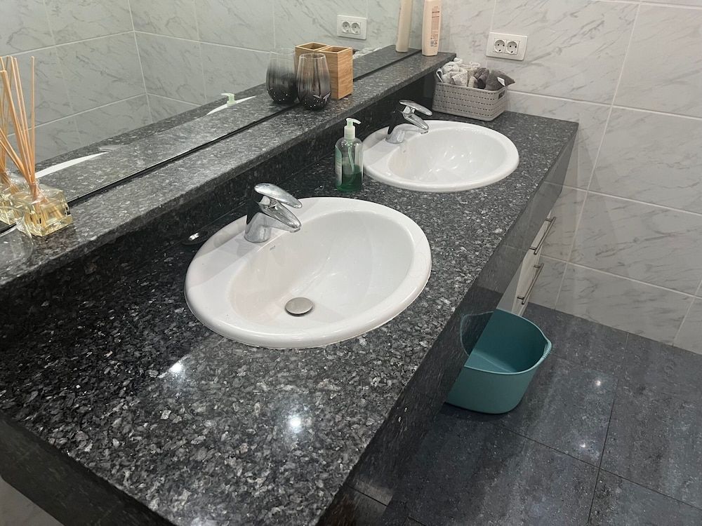 Luxury 4 bedroom villa with jacuzzi 2
