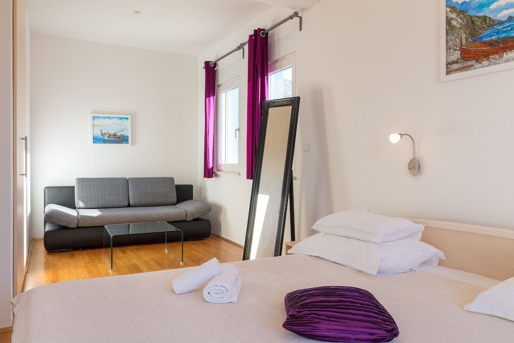 Villa Mermaid - Heated Pool, Sea Views & Beach 120m I Split Riviera 2