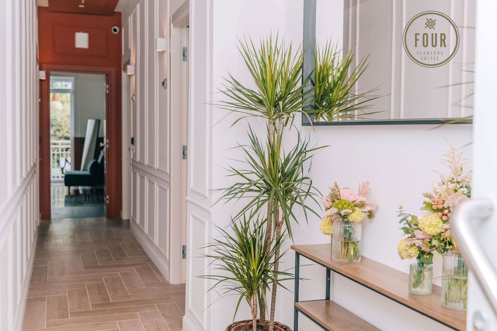Four - Acanfora Suites 2