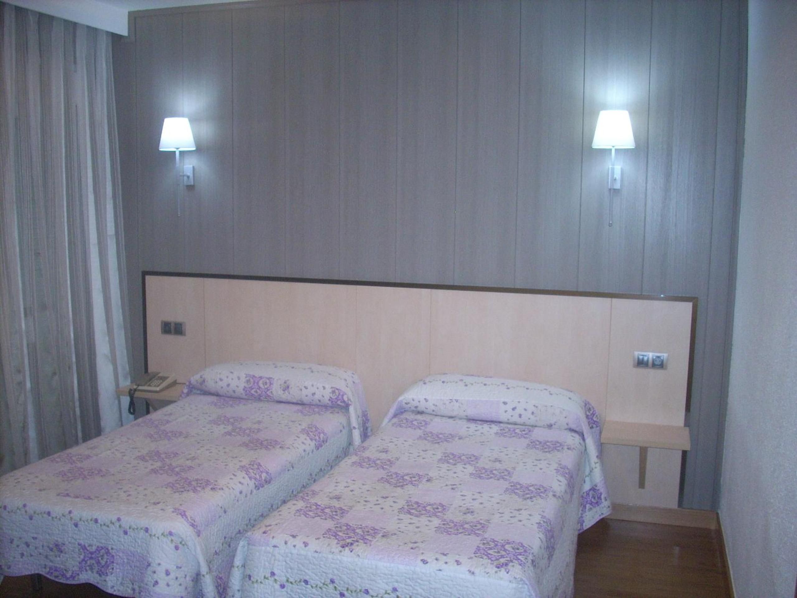 Hotel Corona de Castilla 2
