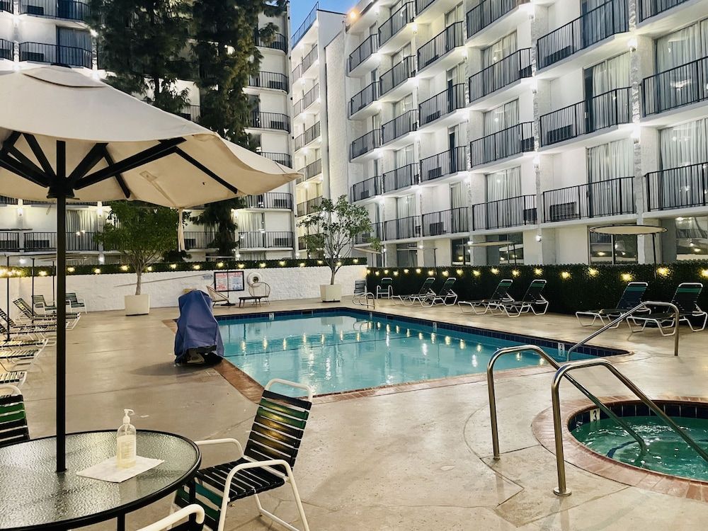 Glendale Express Hotel Los Angeles 1