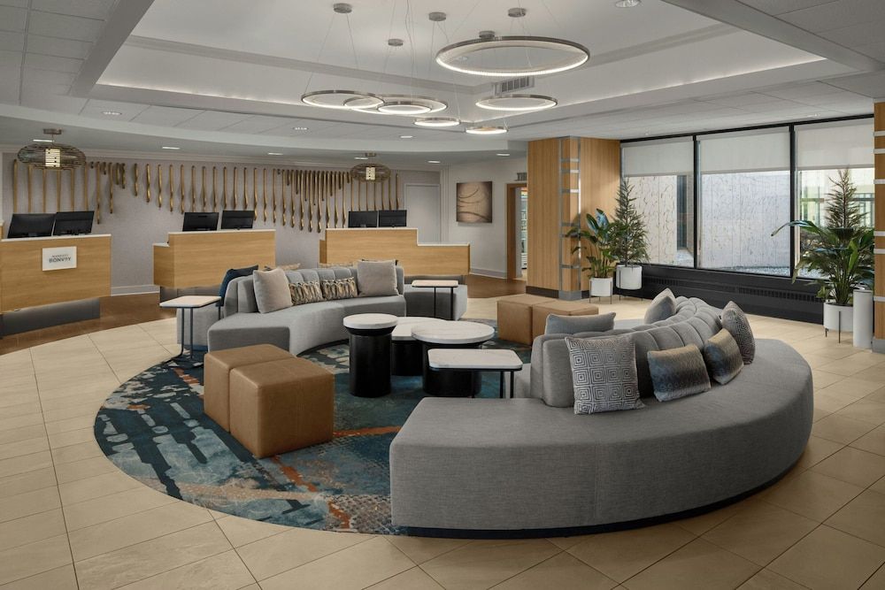 Sheraton Milwaukee Brookfield 2