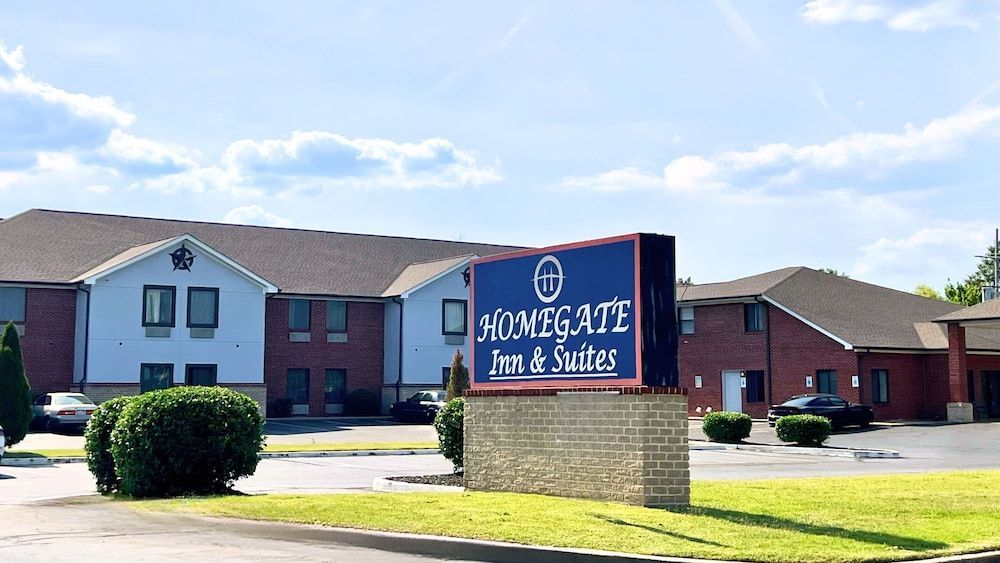 Home Gate Inn & Suites 1