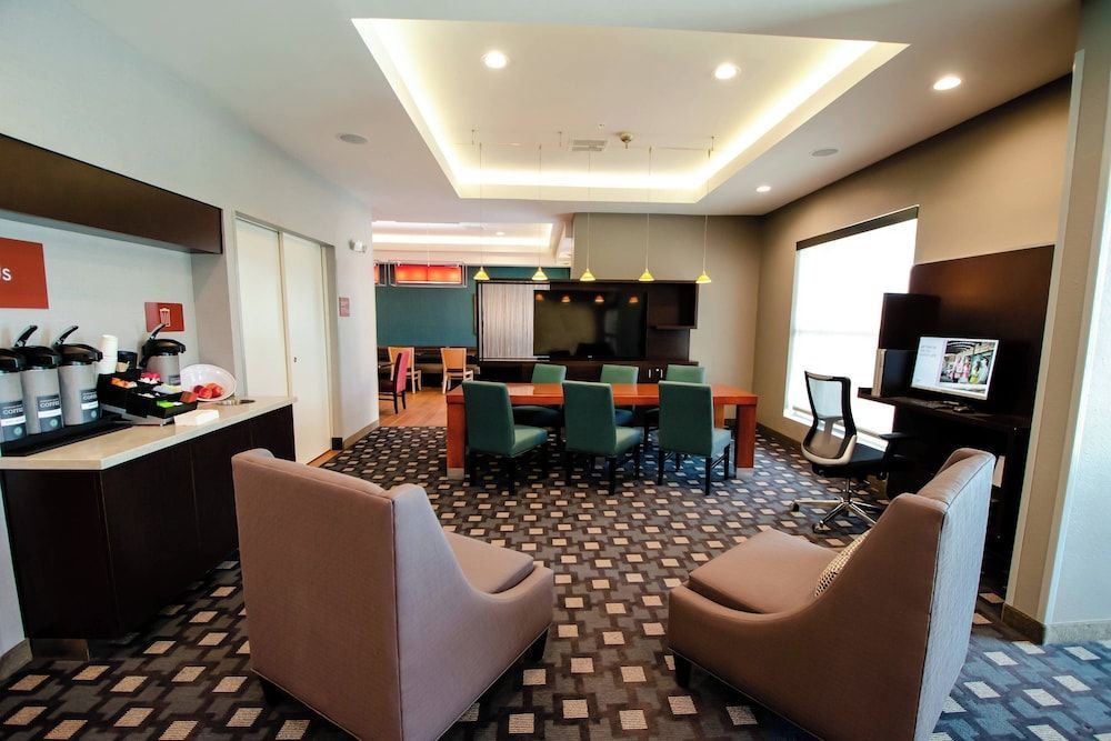 TownePlace Suites by Marriott Temple 2