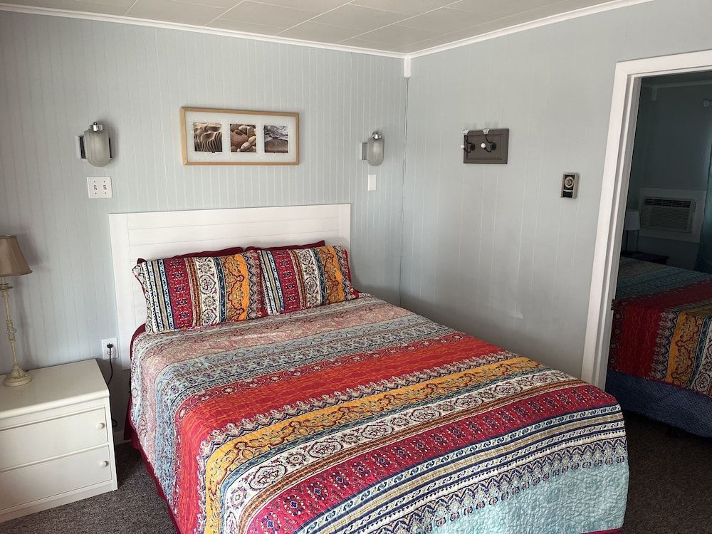 The Monarch Motel 1