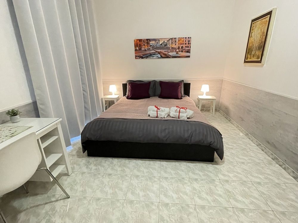 Roman Holidays Rooms Otranto 1