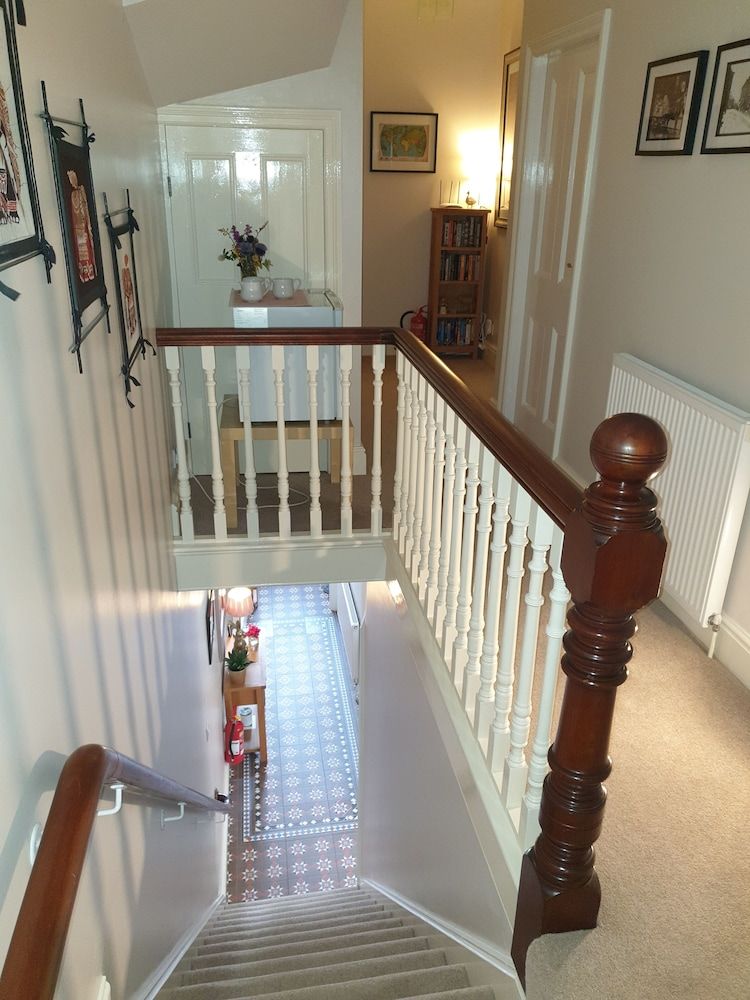 Lyndene 2