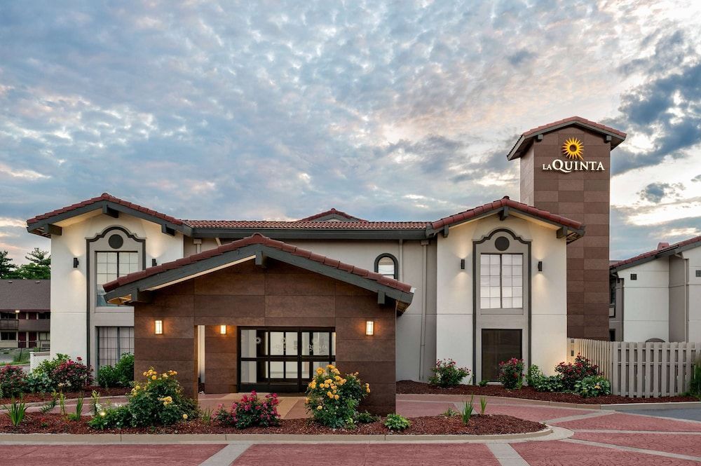 La Quinta Inn by Wyndham Columbus I-70E Reynoldsburg 1