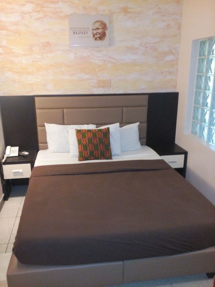 Swisscottage suites 1