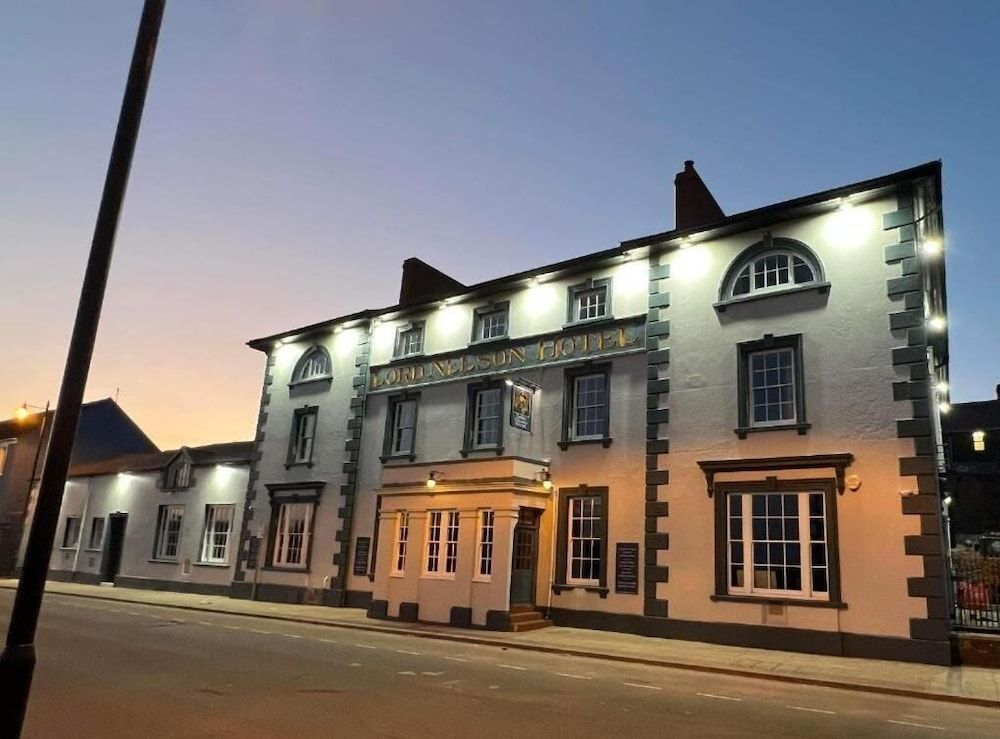THE LORD NELSON HOTEL 1