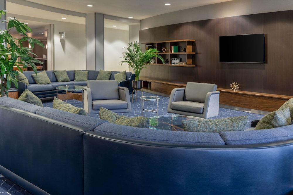 Courtyard by Marriott Ontario Rancho Cucamonga 2