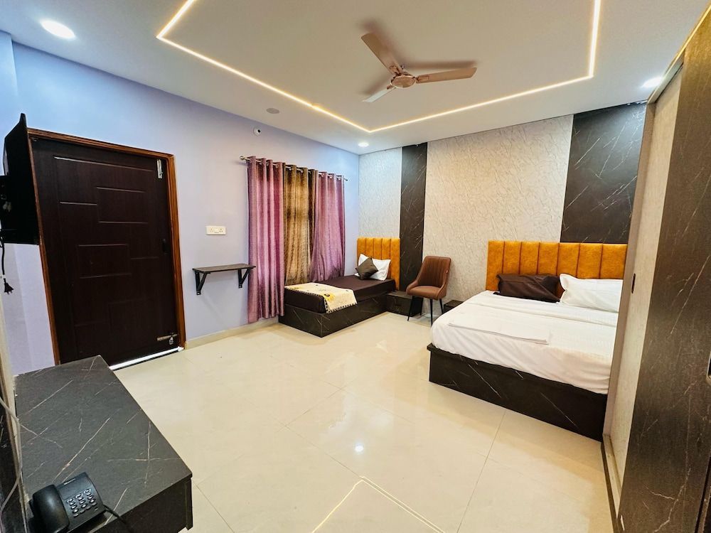 Hotel Airport Suites 1