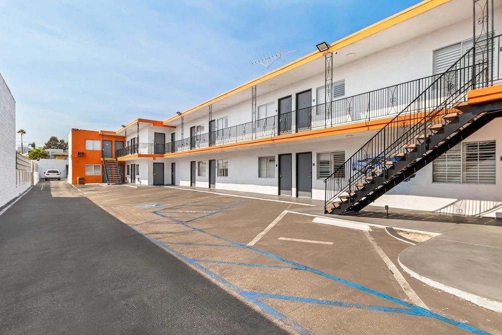 Rodeway Inn & Suites North Hollywood Burbank Airport - Universal Area 1