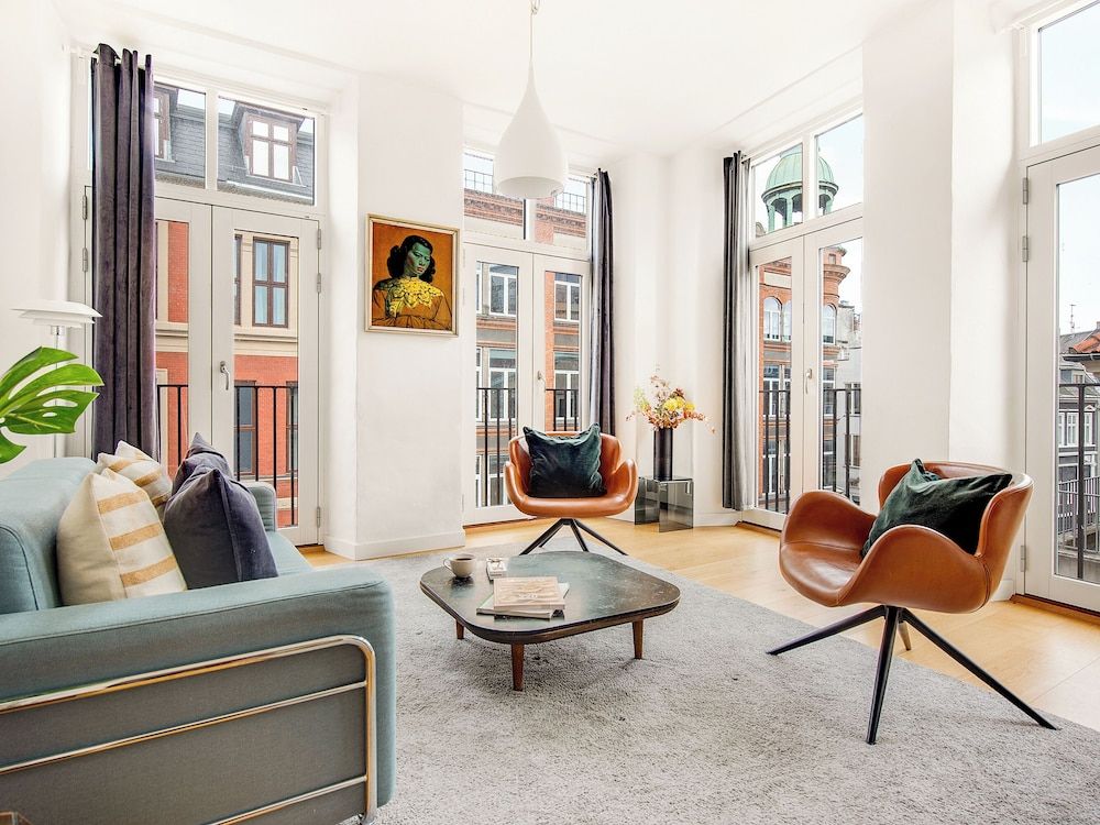 Leaves 3 - Pleasant 4-Bdr Apt in Central Copenhagen 1