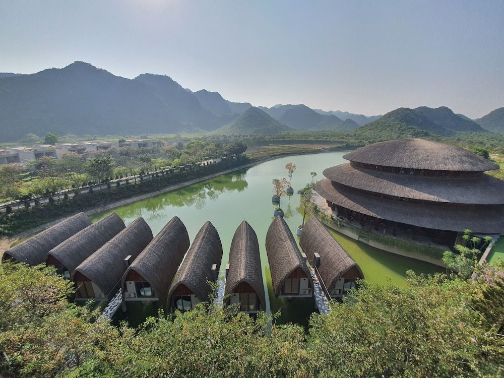 Wyndham Grand Vedana Ninh Binh Resort 1