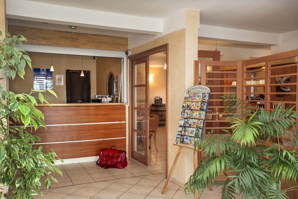 BRIT HOTEL Essentiel CAHORS Nord 2