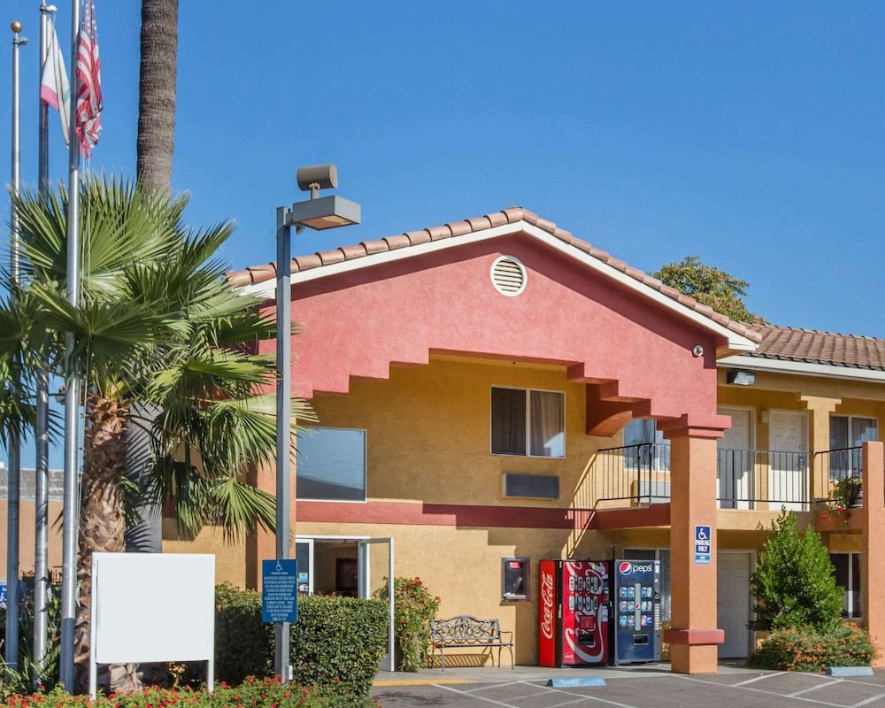Econo Lodge Inn & Suites Lodi - Wine Country Area 1