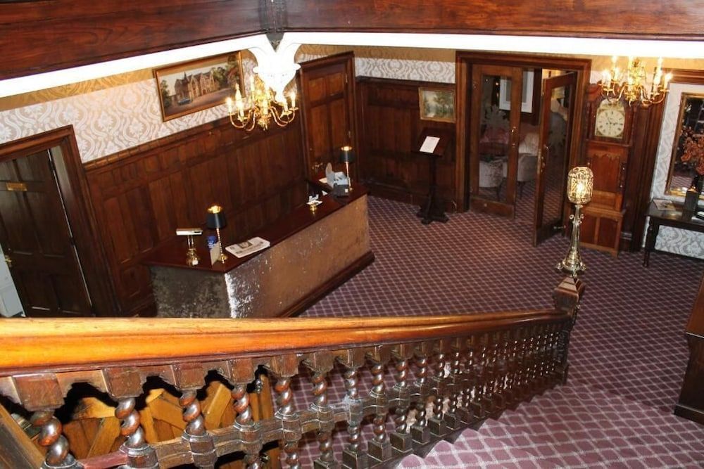 Oakwood Hall 2