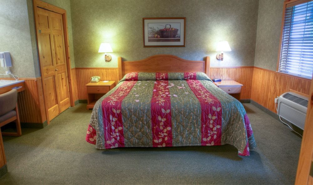 Poulsbo Inn & Suites 2