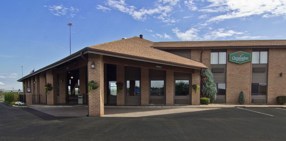 Christopher Inn and Suites 1