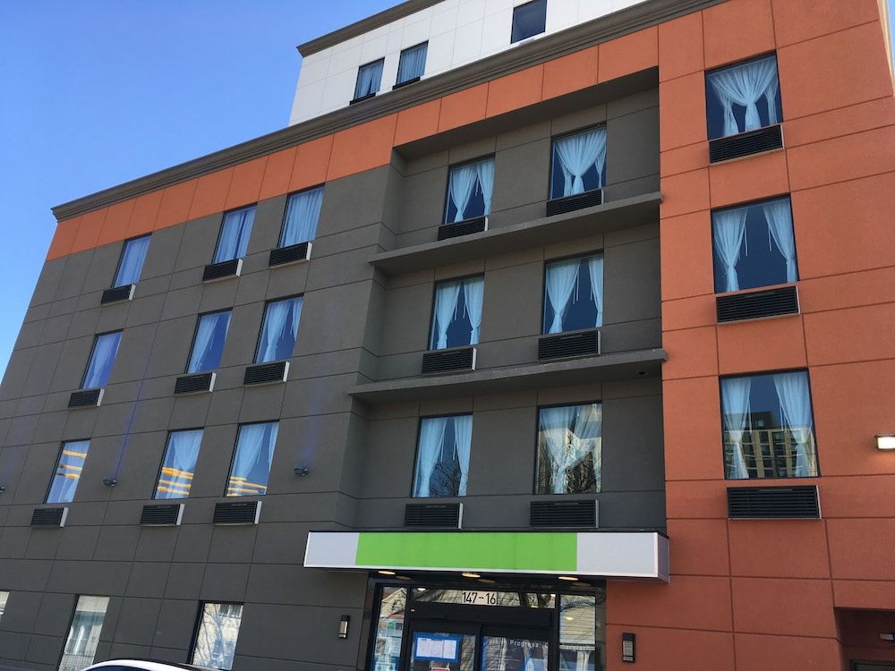 Magna Hotel 1