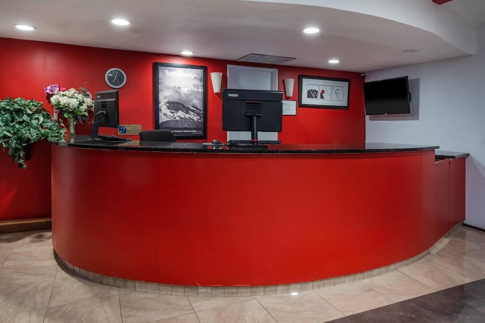 Travelodge by Wyndham Red Bluff South of Redding 2