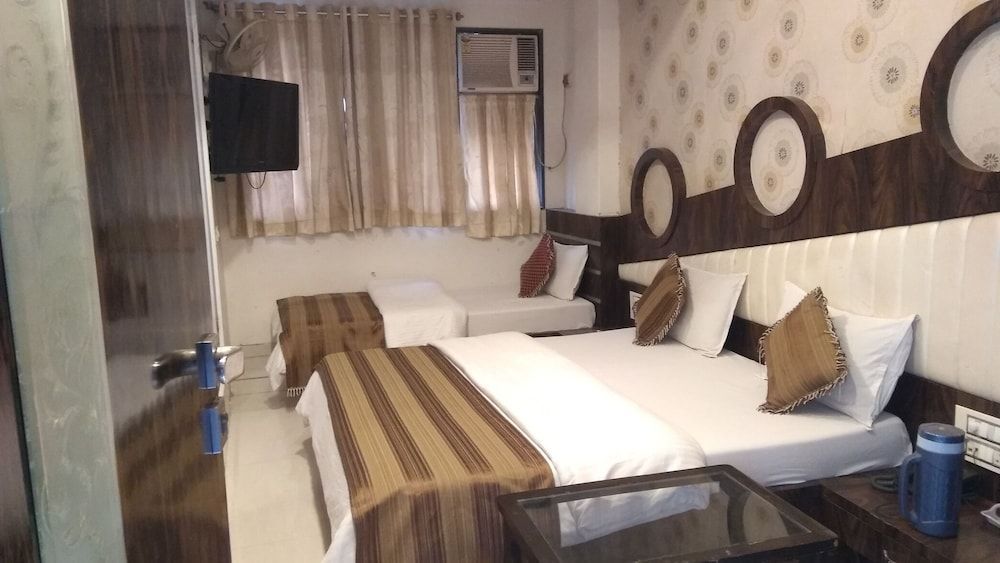 Hotel Navi Mumbai 1