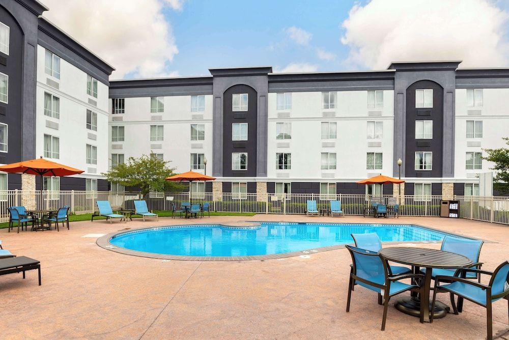 Best Western Premier Richmond City Gateway 1