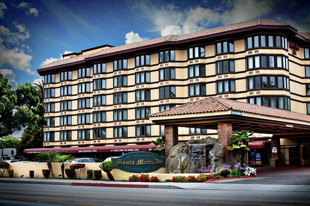 Historic Santa Maria Inn 1