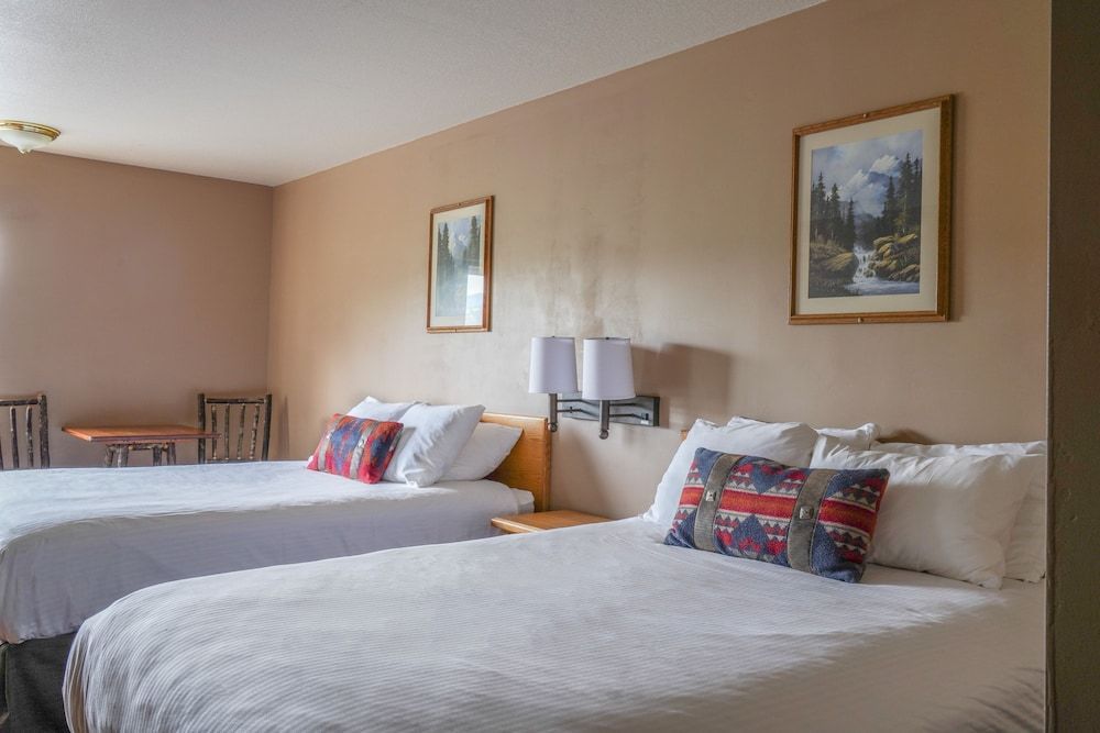 Whitewater Inn 1
