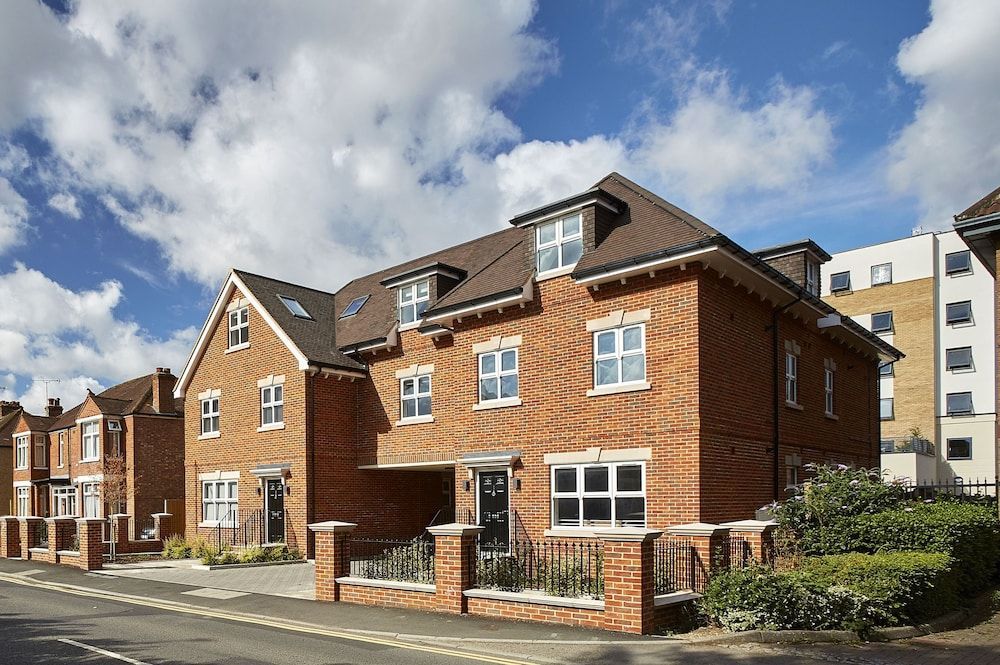 Imperial Court By Viridian Apartments 1