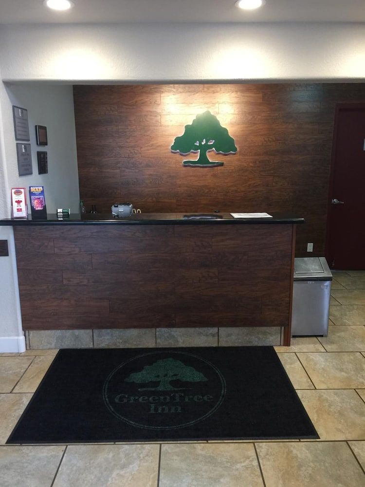 GreenTree Inn Flagstaff 2