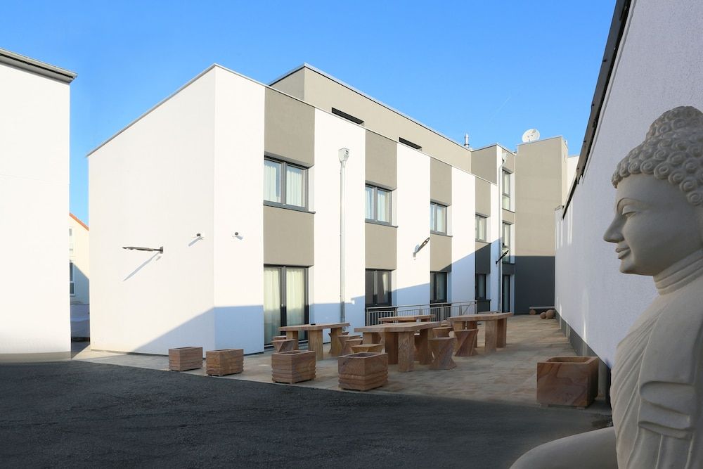 Naam Hotel & Apartments Frankfurt City-Messe Airport 1