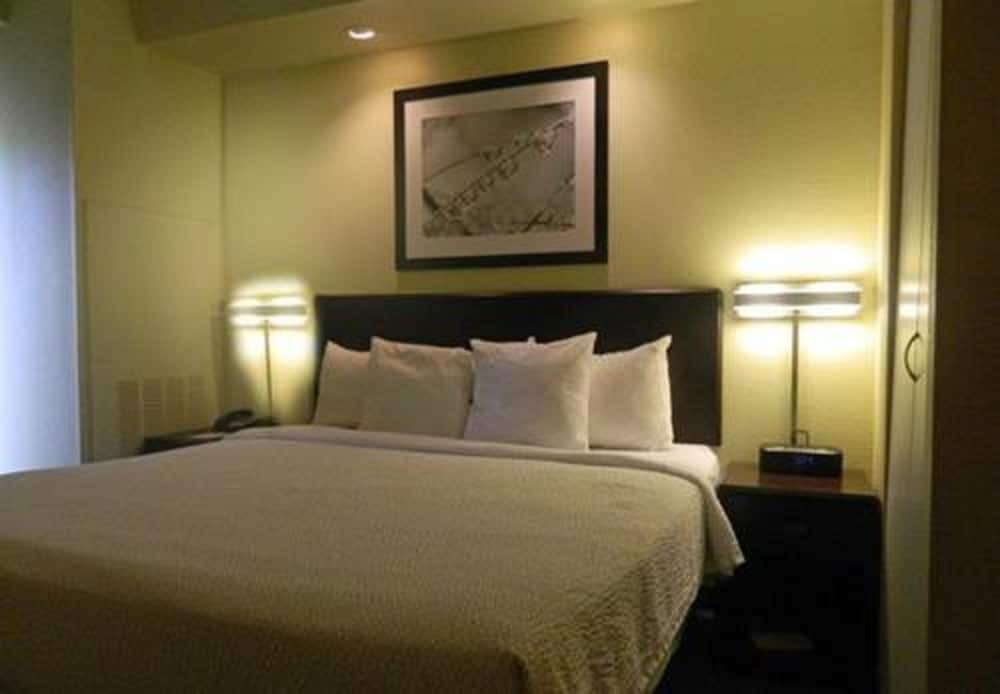 SpringHill Suites Galveston Island 2