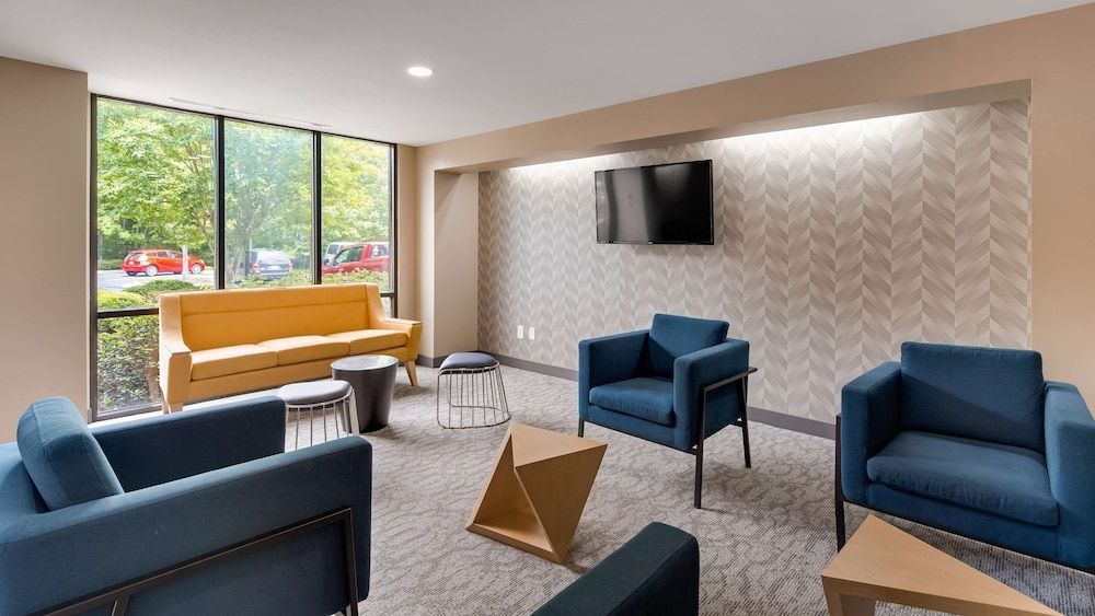 Best Western Plus Augusta North Inn & Suites 2